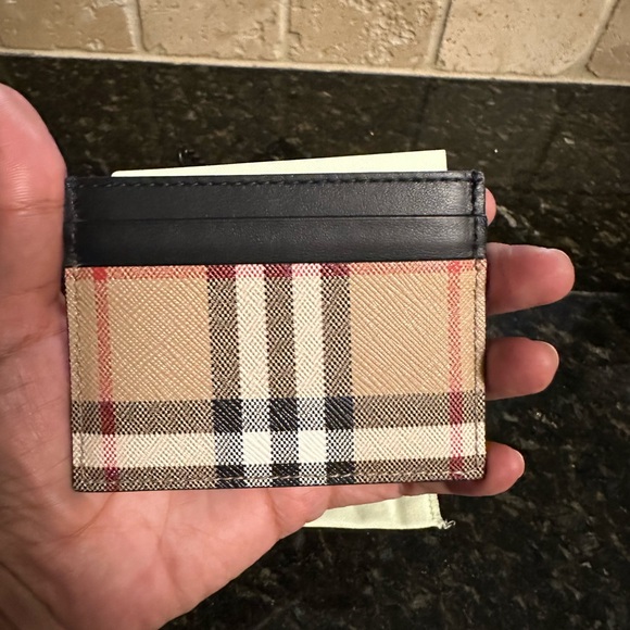 Burberry Card Holder with Dustbag Brand New - Picture 6 of 10